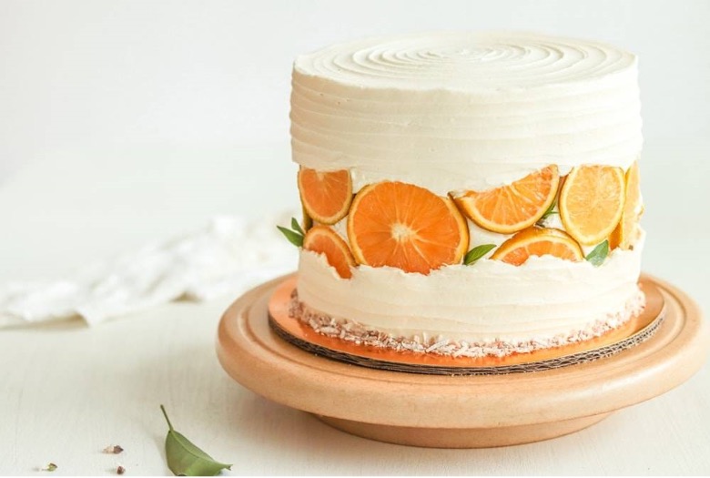 تزیین کیک با مرکبات 