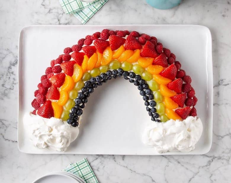 تزیین کیک کودکان با میوه