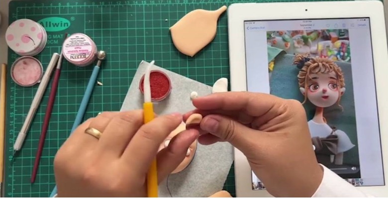 درست کردن گوش تاپر طرح دختر