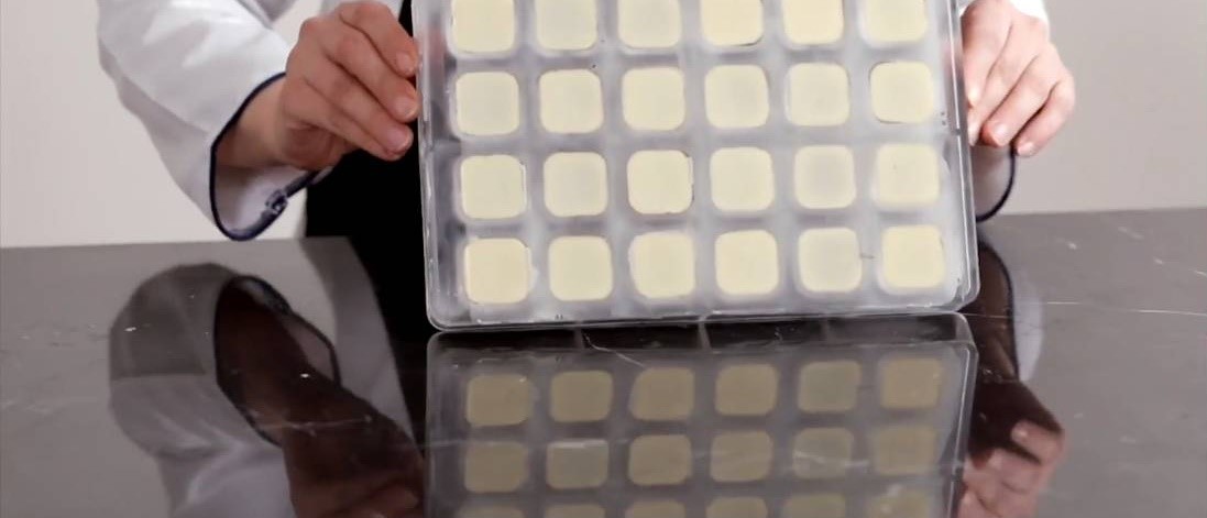 نحوه اجرای آن برای ایجاد طرح روی شکلات