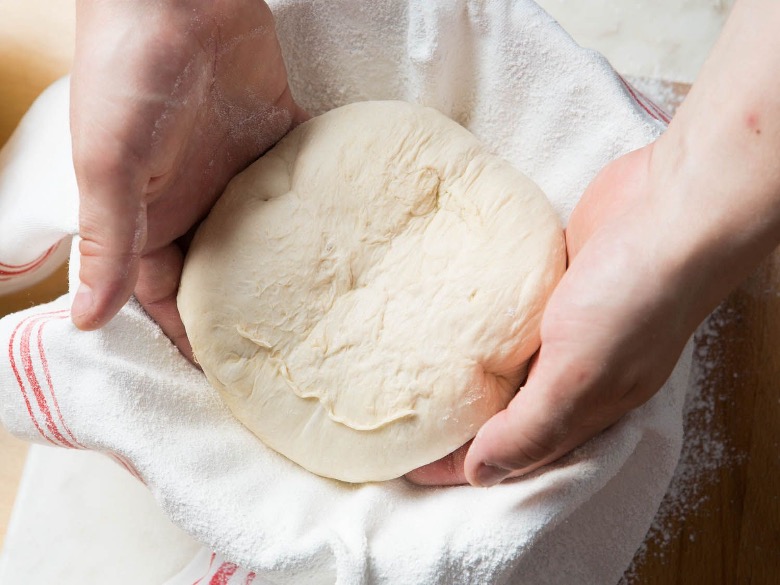 آماده کردن خمیر شیرینی کاک