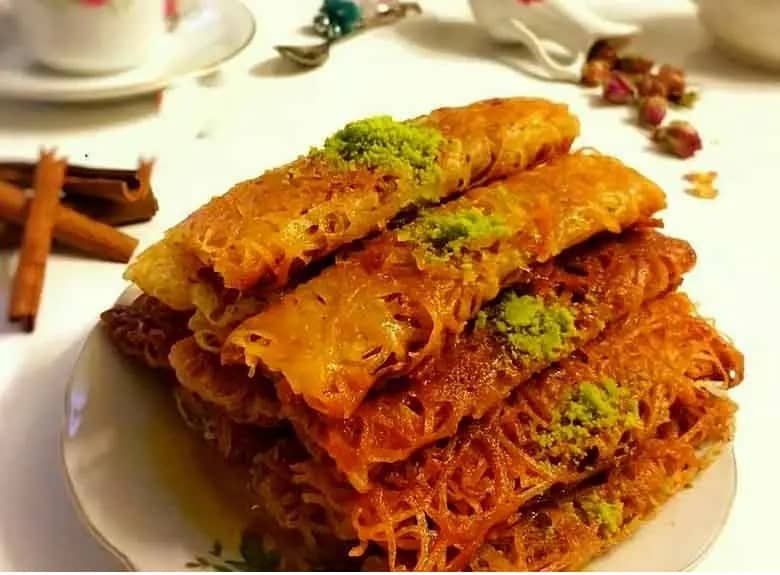 رشته خوشکار سرخ شده