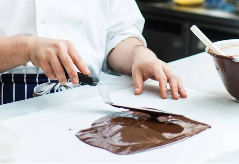 دوره شکلات سازی آنلاین