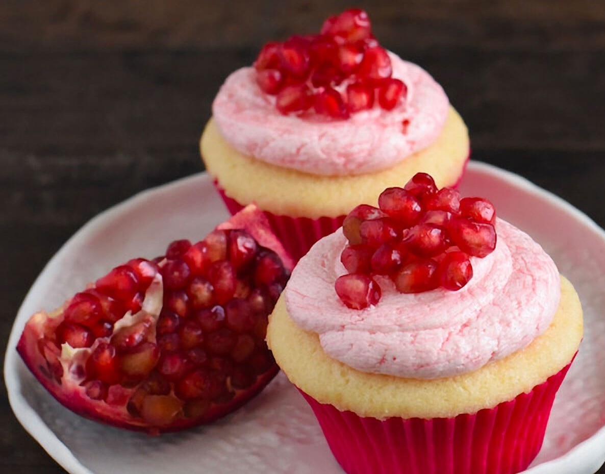 کاپکیک انار در منزل شب یلدا